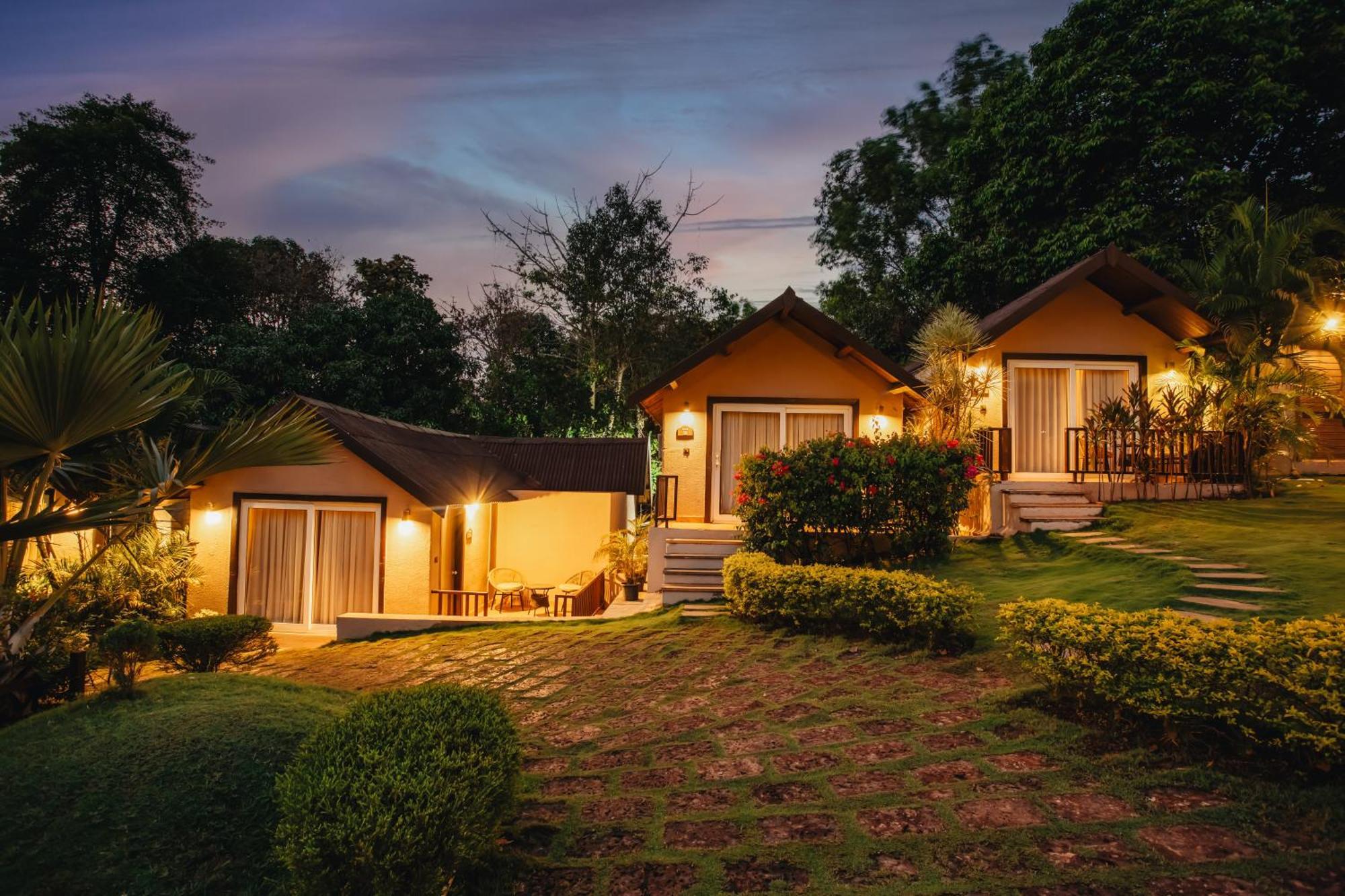 Stone Wood Resort, Mandrem Exterior photo