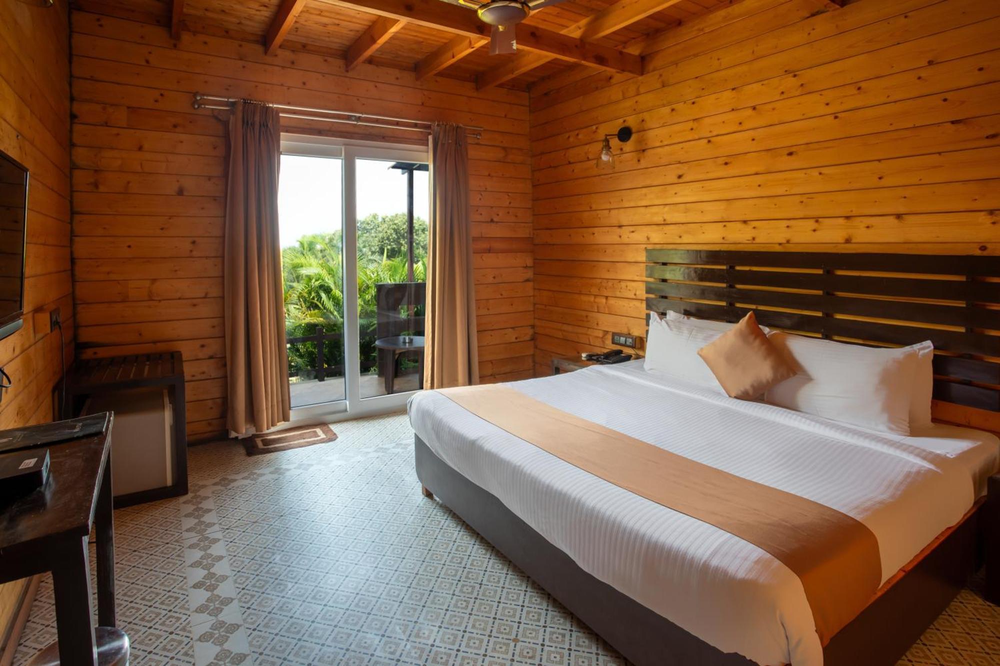 Stone Wood Resort, Mandrem Exterior photo