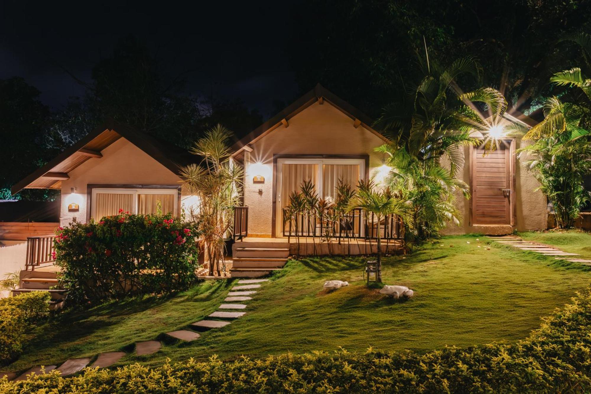 Stone Wood Resort, Mandrem Exterior photo